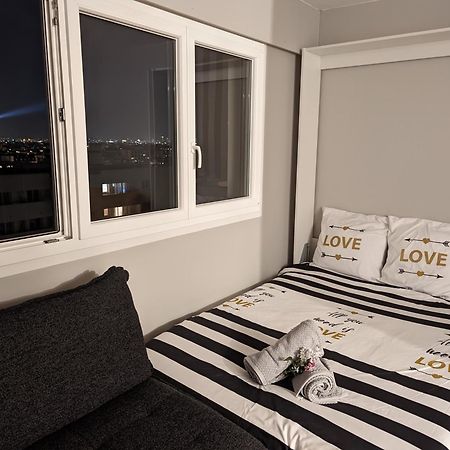 Charming Studio With Eiffel View Paris Exteriör bild
