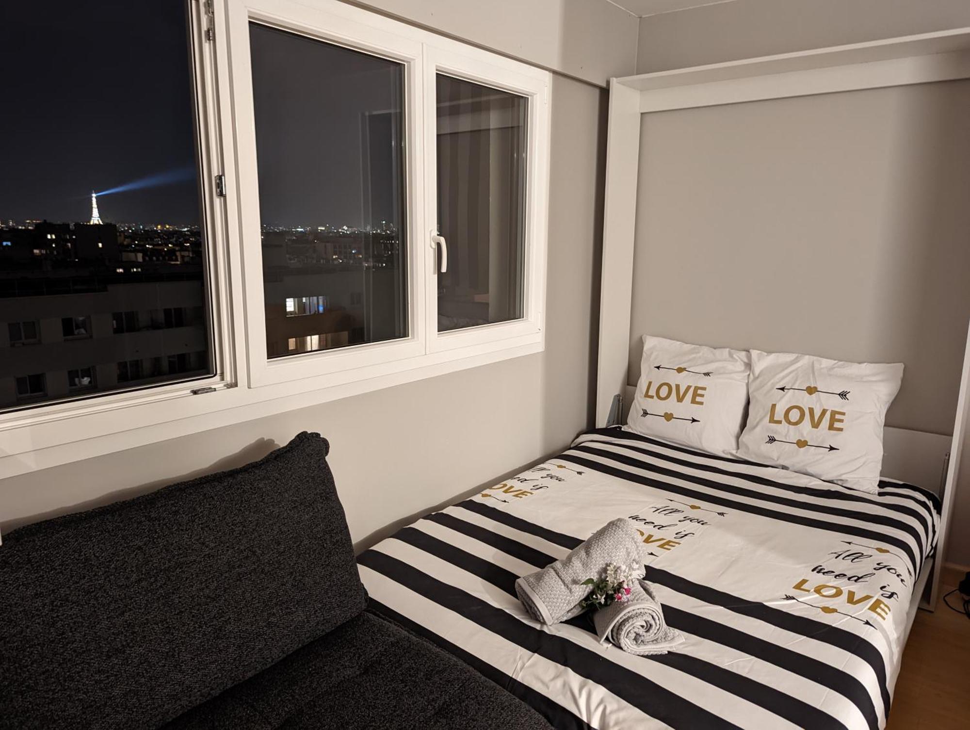 Charming Studio With Eiffel View Paris Exteriör bild