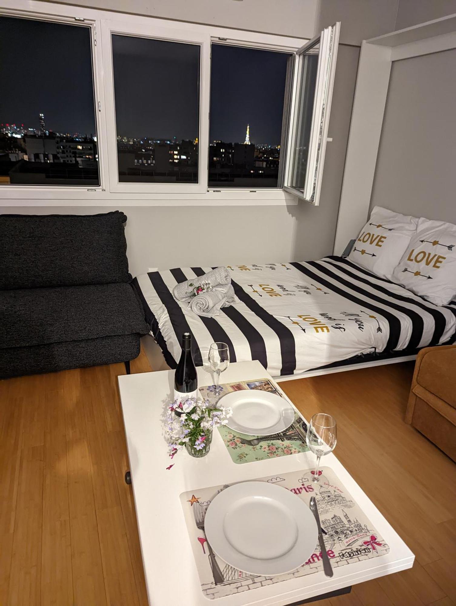 Charming Studio With Eiffel View Paris Exteriör bild
